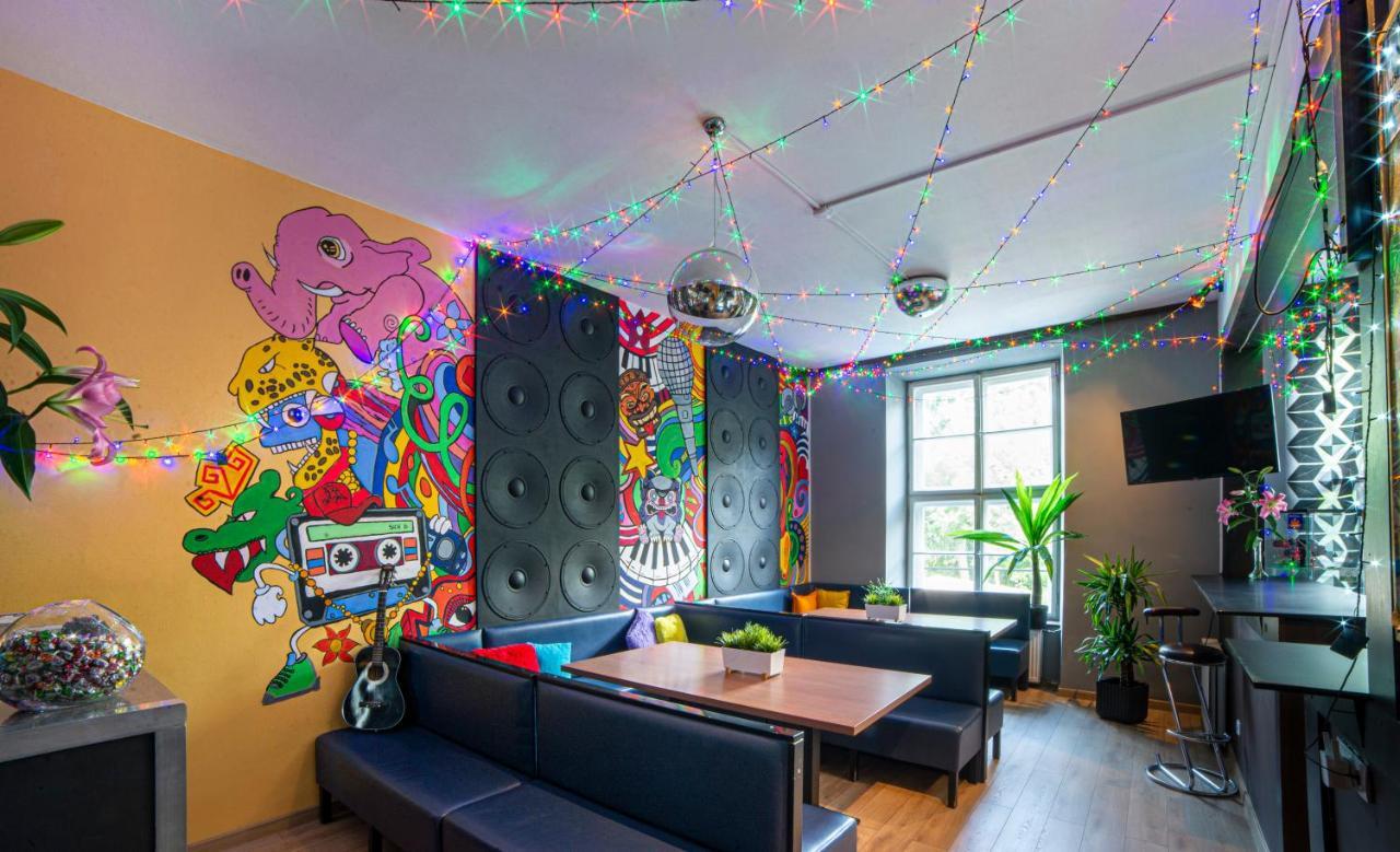 Let'S Rock Party Hostel! Age Limit From 18 Until 40! Krakow Ngoại thất bức ảnh