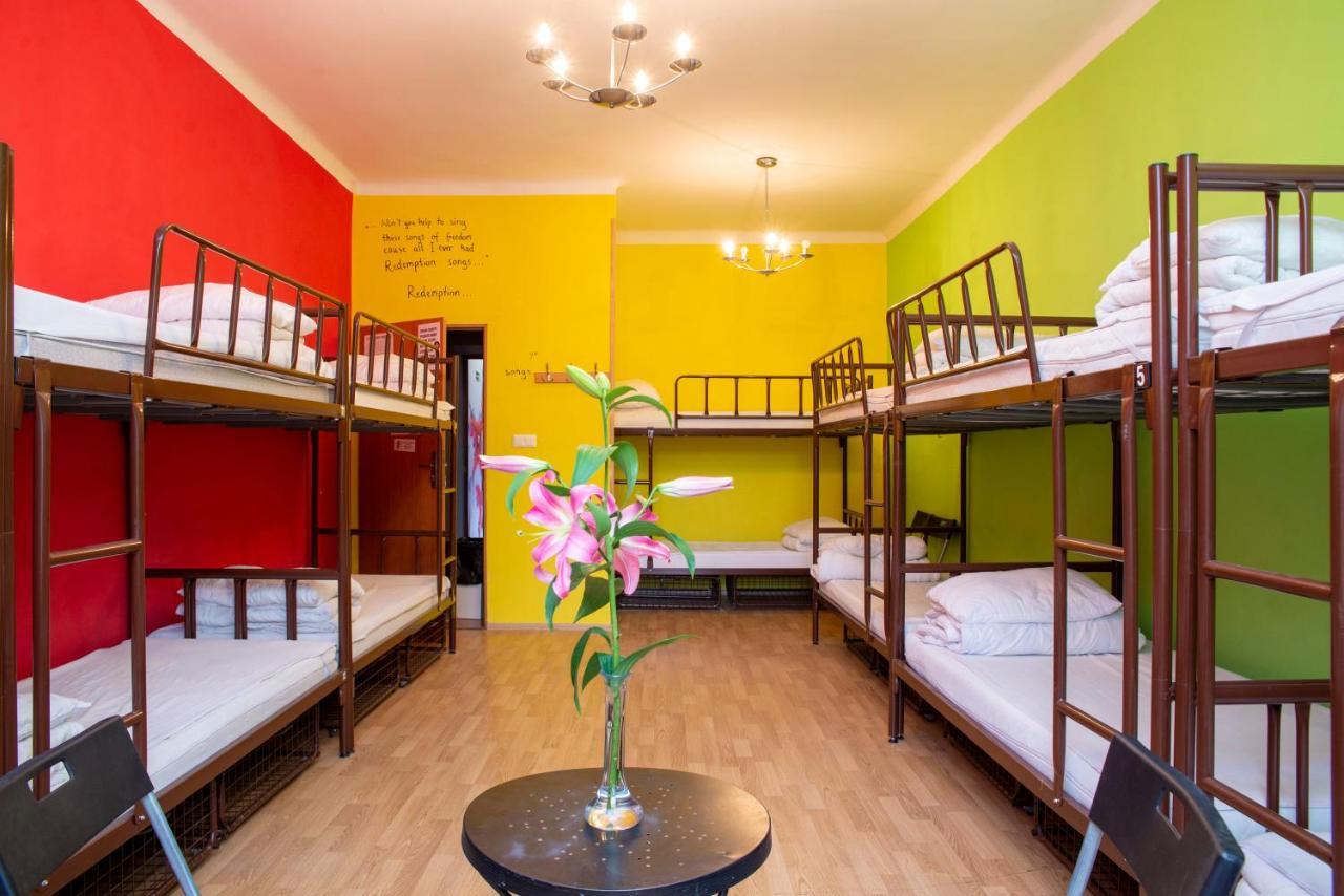 Let'S Rock Party Hostel! Age Limit From 18 Until 40! Krakow Ngoại thất bức ảnh