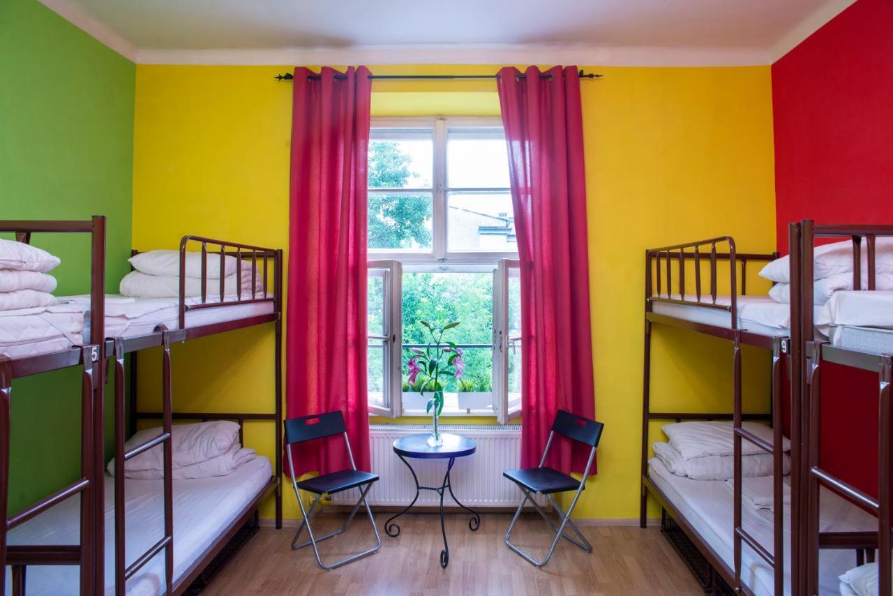 Let'S Rock Party Hostel! Age Limit From 18 Until 40! Krakow Ngoại thất bức ảnh
