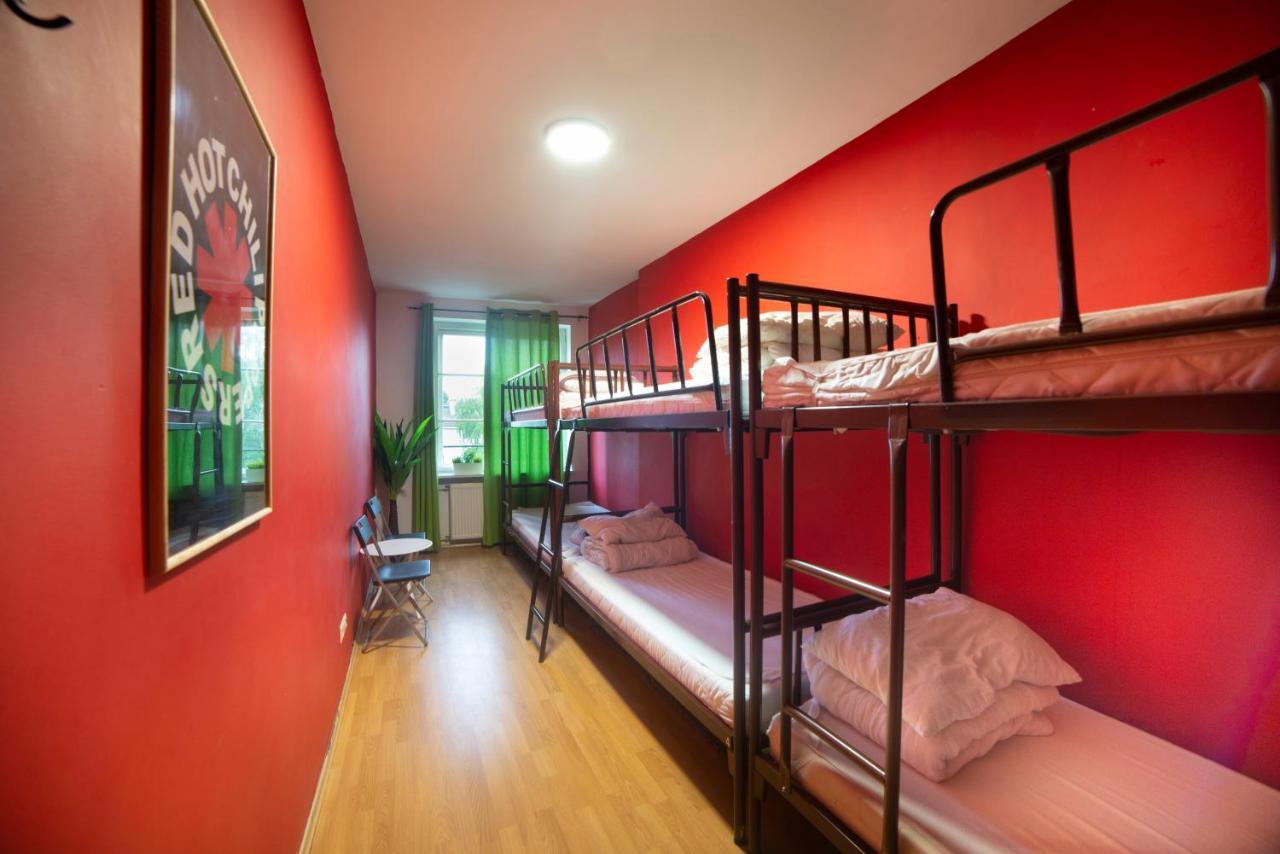 Let'S Rock Party Hostel! Age Limit From 18 Until 40! Krakow Ngoại thất bức ảnh