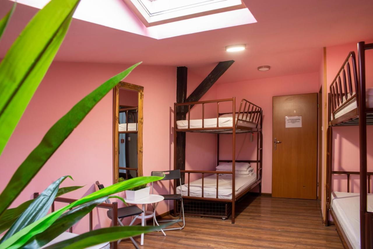 Let'S Rock Party Hostel! Age Limit From 18 Until 40! Krakow Ngoại thất bức ảnh