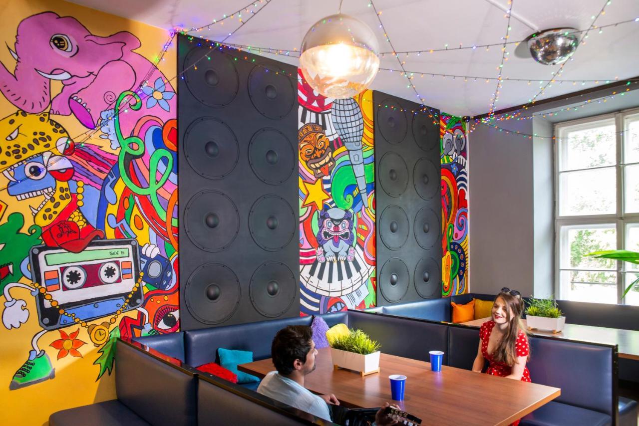 Let'S Rock Party Hostel! Age Limit From 18 Until 40! Krakow Ngoại thất bức ảnh