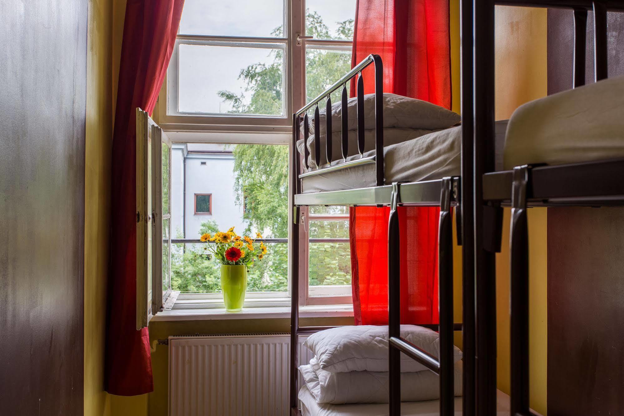 Let'S Rock Party Hostel! Age Limit From 18 Until 40! Krakow Ngoại thất bức ảnh
