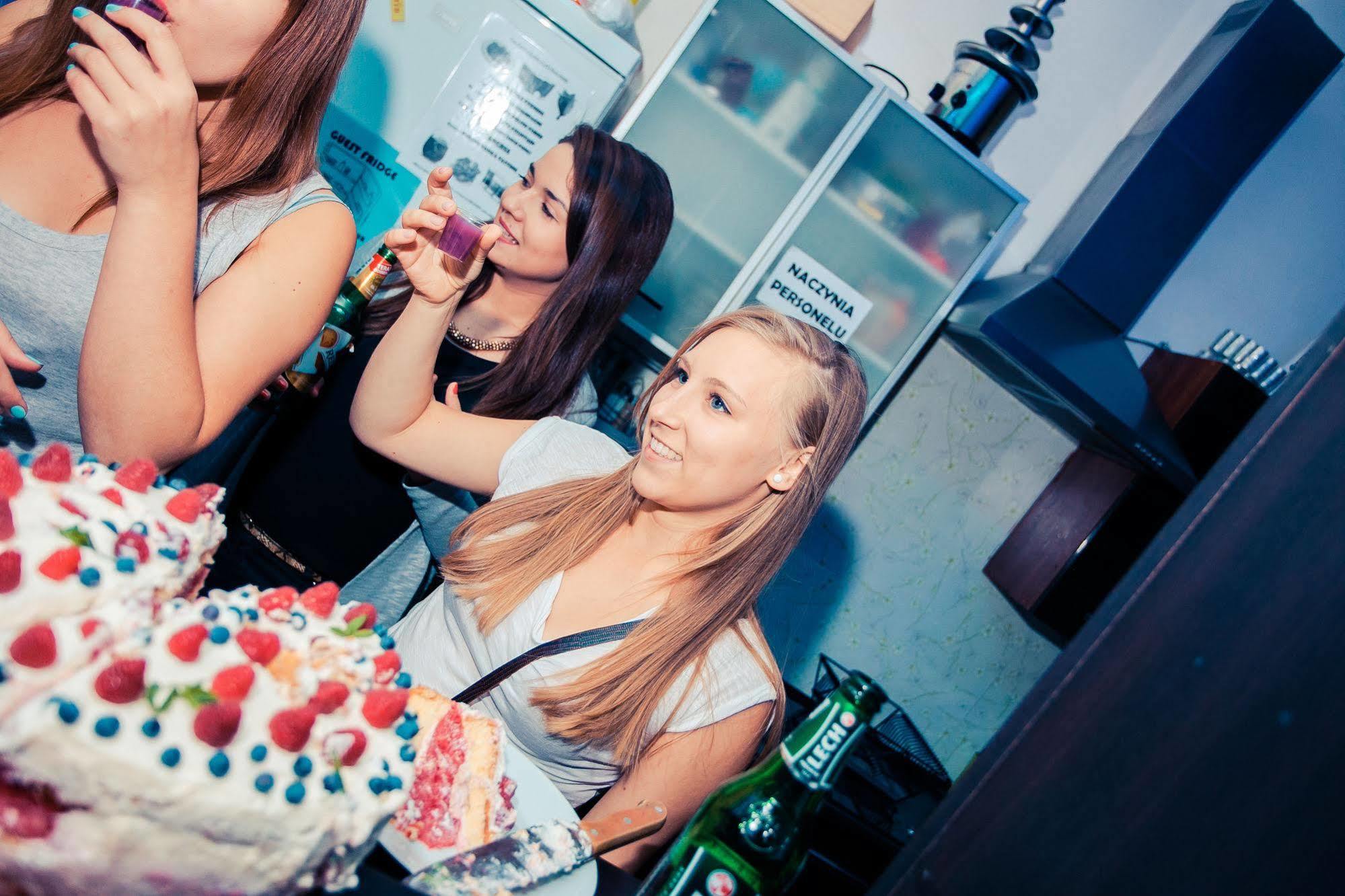 Let'S Rock Party Hostel! Age Limit From 18 Until 40! Krakow Ngoại thất bức ảnh