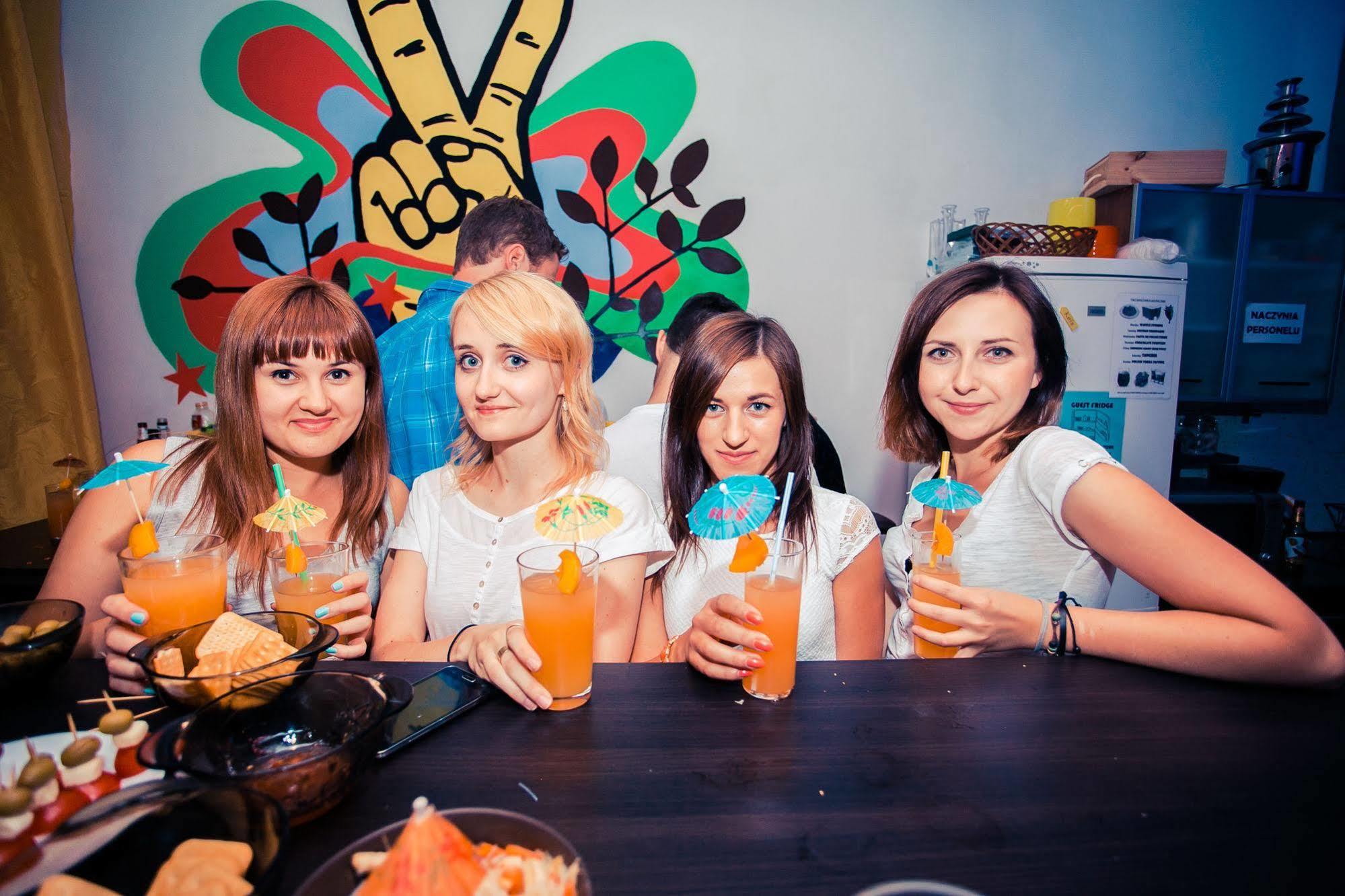 Let'S Rock Party Hostel! Age Limit From 18 Until 40! Krakow Ngoại thất bức ảnh