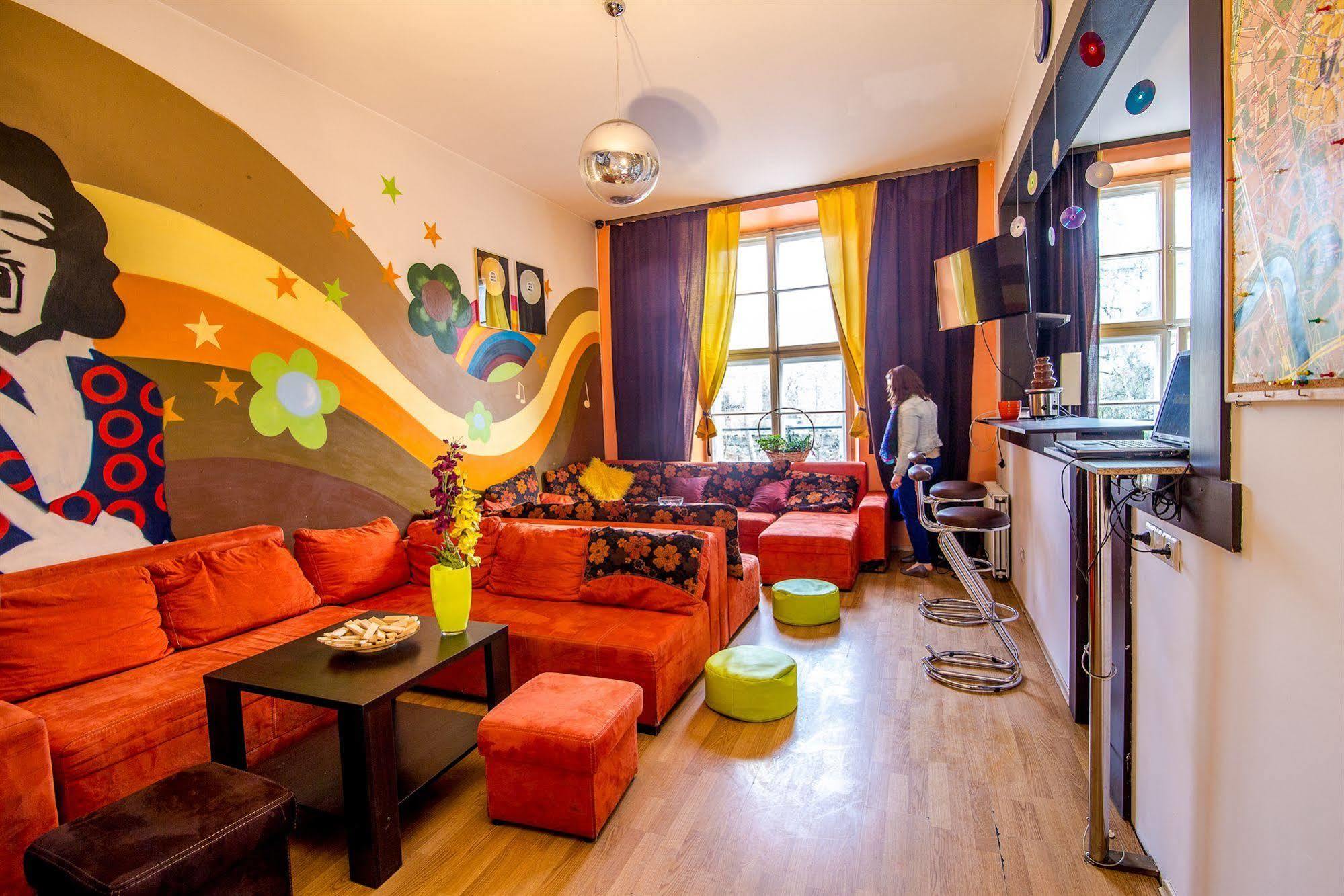Let'S Rock Party Hostel! Age Limit From 18 Until 40! Krakow Ngoại thất bức ảnh